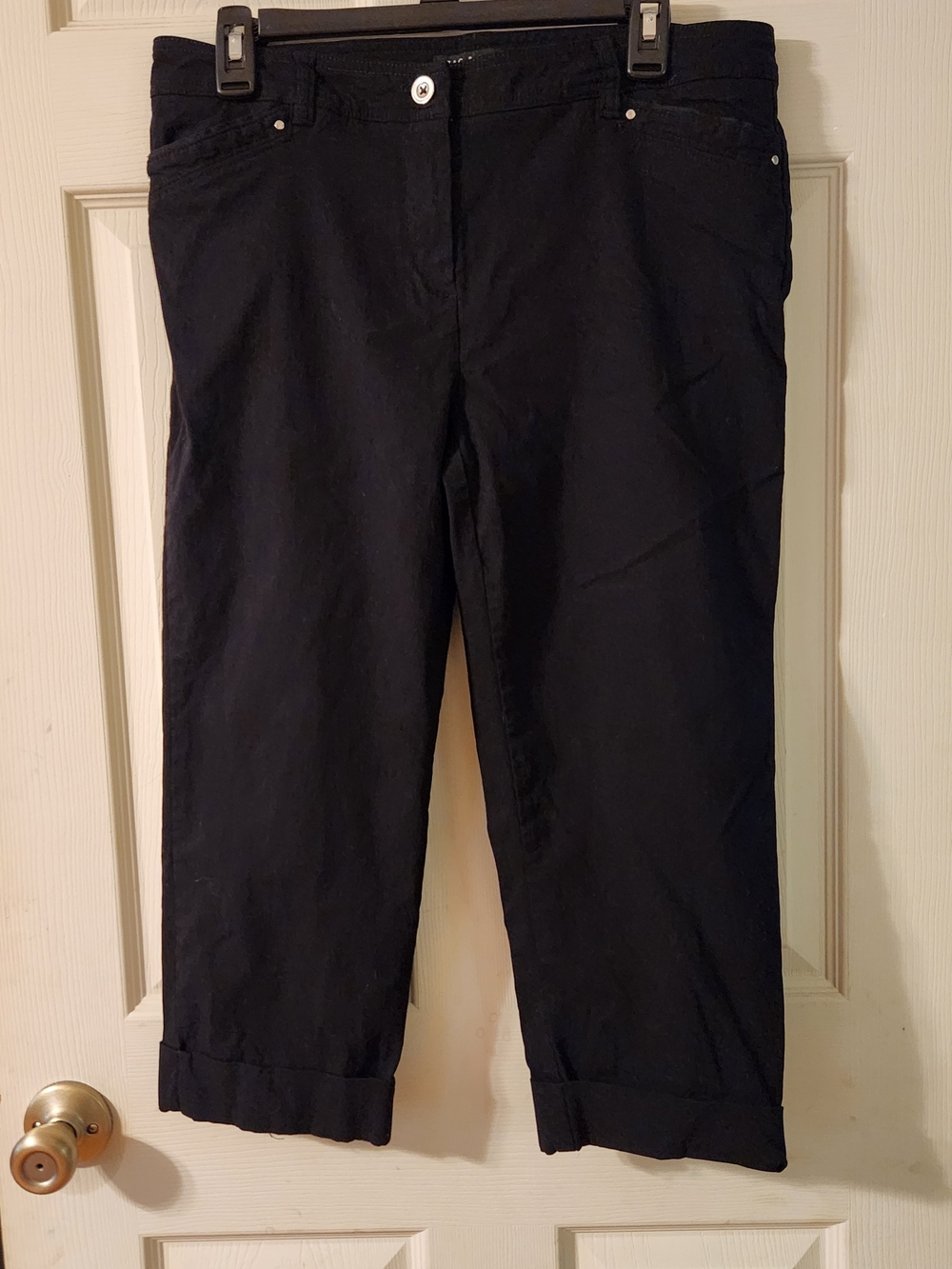 Women's Black Cropped Casual Pants